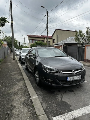 Opel Astra J 1.4 Turbo prim proprietar  - imagine 2