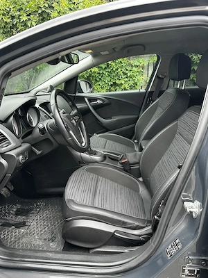Opel Astra J 1.4 Turbo prim proprietar  - imagine 7