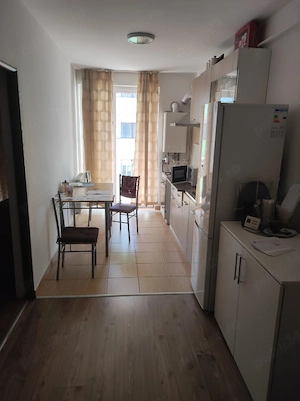 închiriez apartament cu o cameră  - imagine 2