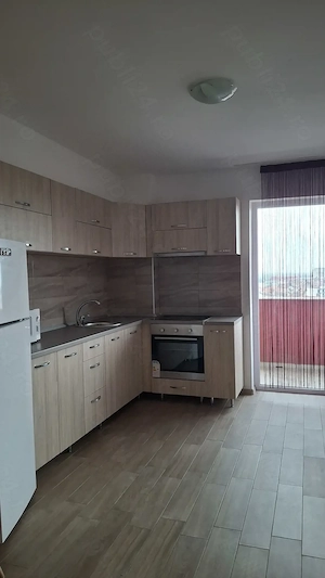 Dau în chirie pe termen lung Apartament cu o cameră open-space