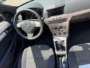Opel Astra H cabrio - imagine 5