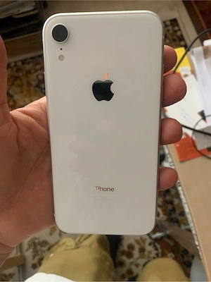 iphone XR ca nou, baterie 93%, totul functional