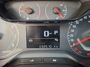 Vând Opel Crossland X automata  benzină  - imagine 3