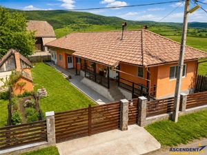 1.200mp teren si casa cu gradina inflorata, aproape de Targu Secuiesc: Belani - imagine 19