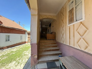 Casă cu curte și anexe în Poiana Sibiului - imagine 4
