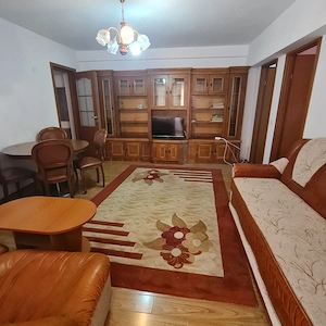 Vand apartament 2 camere central, et 3 4, spatios, mobilat, utilat. - imagine 8