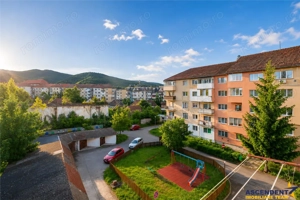 Mic refugiu cu priveliste spre padure, ergonomic, economic, Central, Covasna