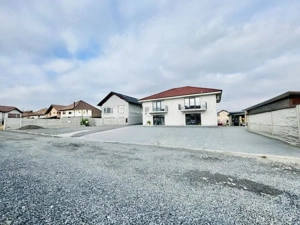 Casa duplex pe orizontala de vanzare pe Calea Cisnadiei in apropiere de Padure - imagine 2