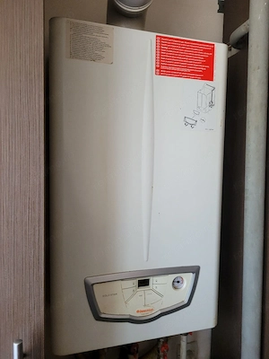 Garsoniera de inchiriat cu centrala proprie  in zona Cotroceni aproape de Facultatea de Chimie  - imagine 4