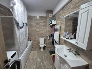 Apartament 3 camere, 62mp, 2 garaje, balcon 12mp, zona Sesul de Sus - imagine 12