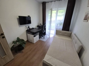 Apartament 3 camere, 62mp, 2 garaje, balcon 12mp, zona Sesul de Sus - imagine 8