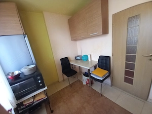 Vand sau inchiriez apartament 2 camere decomandat, parcare inclusa - imagine 8