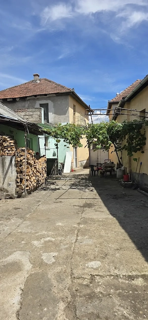 Casă DN 76 Ștei | 944 mp teren | 2 corpuri | Gaz la poartă | Investiție - imagine 4