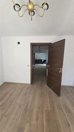 Casa P+M, teren 341 mp, pretabila - clinica, birouri, locuinta - Medicina - imagine 4