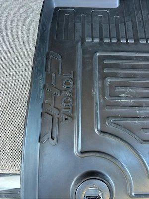 Vând mai multe accesorii Toyota C-HR 2021 - imagine 6