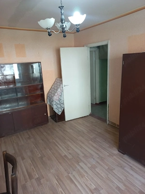 Apartament 2 camere Petrila - imagine 2