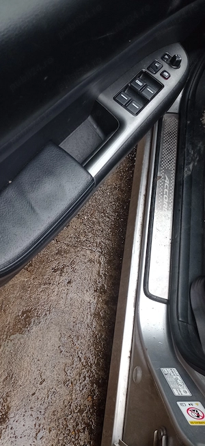 Honda Accord 2.2 i-CTDi Dotări de Top (Varianta Executive) generația a 7-a, facelift  - imagine 9
