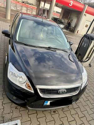 ford focus 2011 1.6 benzina  - imagine 3