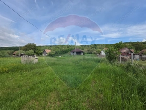 Casă la roșu cu teren mare, cadru natural deosebit Iernut-Mures - imagine 10