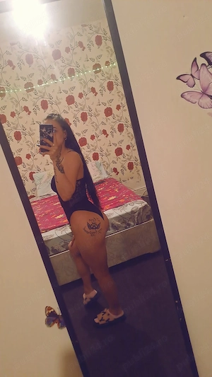 Hello sunt Alina 19 ani   te astept la mine