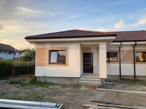 Duplex parter 3 camere 72 mp, terasă 15mp curte 310 mp, Mosnita Noua