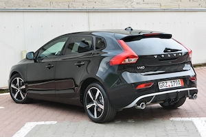 Volvo V40   R-Design   Keyless   Panoramic - imagine 4