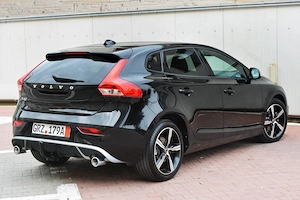 Volvo V40   R-Design   Keyless   Panoramic - imagine 3