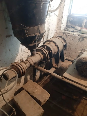 Vand presa ulei de floarea soarelui la rece