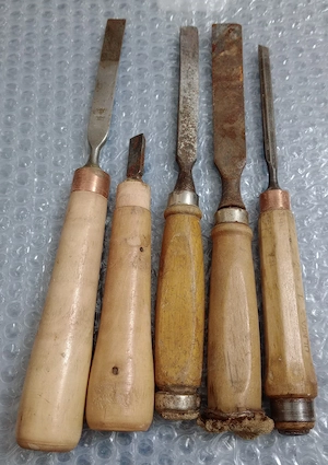 Set de 5 dalti plate de tamplarie vechi