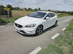 Volvo V40 R- design 190cp