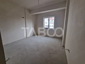 Apartament 83 mpu cu 3 camere decomandate 2 bai 2 balcoane SIBIU - imagine 2