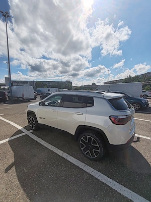 Vând Jeep Compass model 2019 - imagine 4
