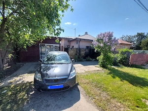 Casă spațioasă aproape de București, teren 2365 mp