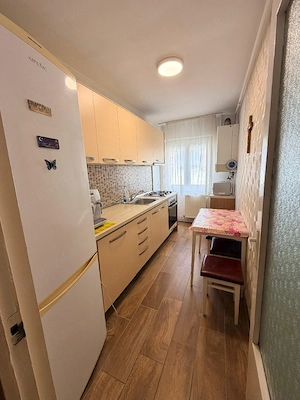 apartament doua camere de vanzare - imagine 2