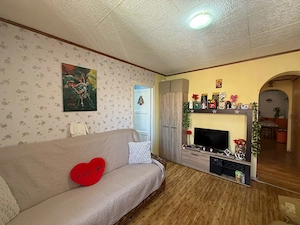 Apartament 3 camere-decomandat-bloc de caramida-zona Sc. Gen. Andrei Saguna - imagine 8