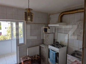 Apartament 3 camere, 78 mp, 2 băi, zonă Centrală – Penny Găești - imagine 8