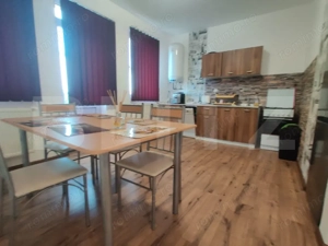 Apartament 4 camere, pe 2 niveluri,  Sanmartin. - imagine 2