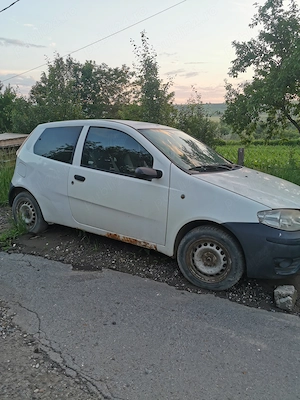Dezmembrez fiat punto  - imagine 3