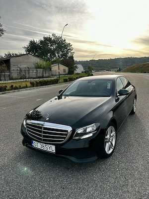 Mercedes-Benz E W213 E220d 150CP 9G-Tronic Limousine