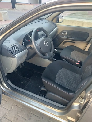 *RARITATE*Renault Symbol,Cu Doar 7000 Km Reali,Ținut La Garaj.Ca Nou. - imagine 6