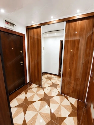 Apartament 2 Camere Centrala Proprie Etaj 1 Zona  Calea Sagului