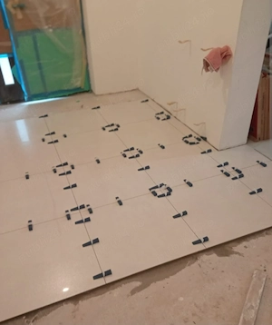 Execut lucrari de zugraveli, gresie, faianta, parchet si montaj electrice