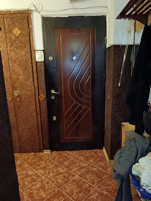 Apartament cu 3 camere in sec 6 (vizavi de fosta Cora lujerului ) 