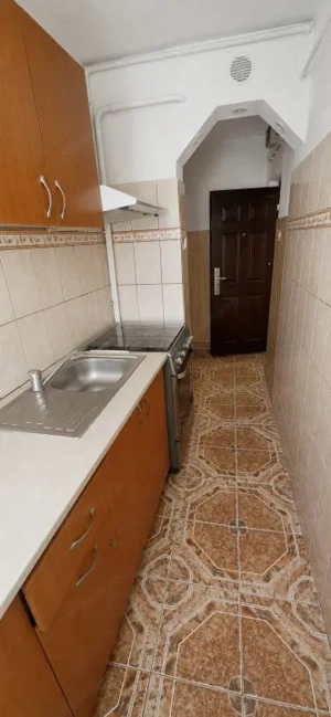 Apartament 2 camere, 42 mp, zona Bals - imagine 8