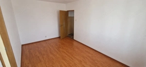 Apartament 2 camere, 42 mp, zona Bals - imagine 2