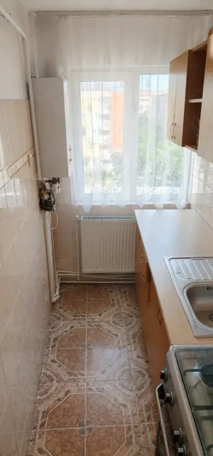 Apartament 2 camere, 42 mp, zona Bals - imagine 7