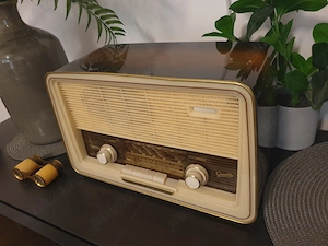 Graetz Komtess 811 radio vintage pe lampi restaurat