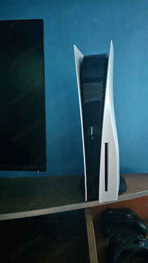 Vând consolă Sony Ps5