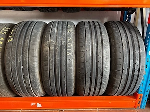 Set anvelope Vara Falken 215/50/18 Montaj Gratuit