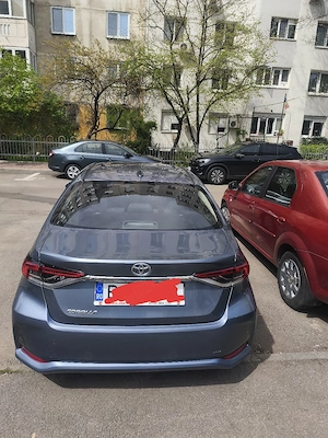 Toyota Corolla, motorizare 1.5 l, 125 CP, tracțiune față, cutie manuală . - imagine 6